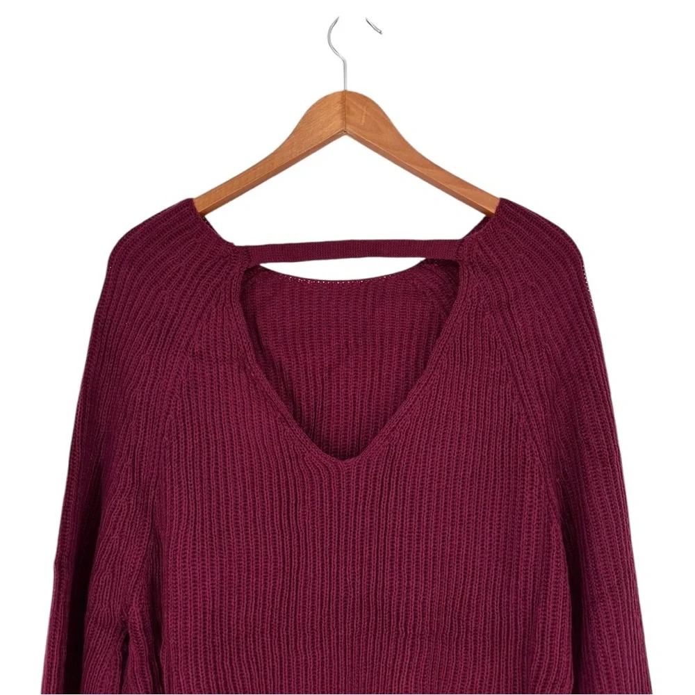Hayden LA Burgundy Knit Sweater size 1X Flared Cuff Long Sleeve NWT Back Cutout